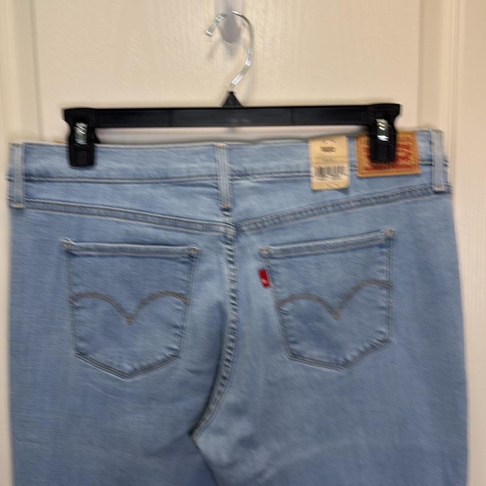 NEW Levi’s Women’s 314 Shaping Straight Jeans size 33 X 30. - Picture 3 of 4